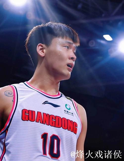 本赛季最强本土双子星! 男篮队长赵睿迎来加盟北京首钢男篮首秀 本赛季最强本土双子星! 男篮队长赵睿迎来加盟北京首钢男篮首秀