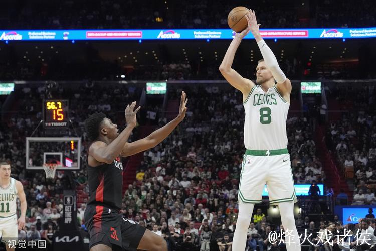 塔图姆35+14助绿军7连胜击败公牛 活塞大比分战胜步行者