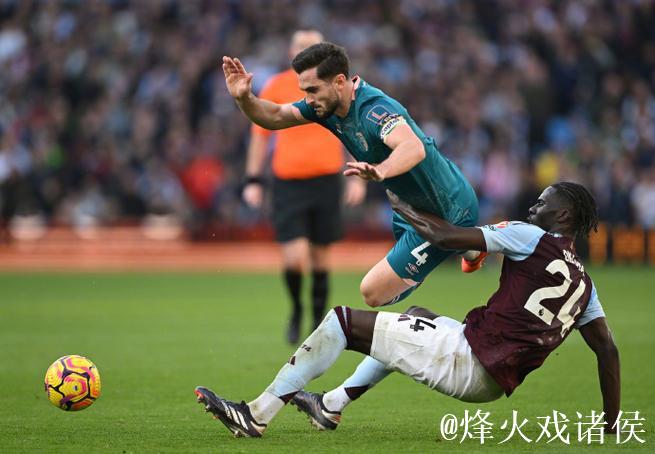 英超-费尔南德斯任意球建功 卡塞米罗破门 曼联4-4战平伯恩茅斯 英超-费尔南德斯任意球建功 卡塞米罗破门 曼联4-4战平伯恩茅斯